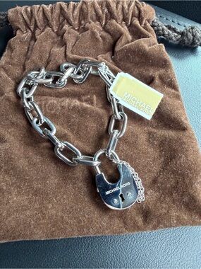 Michael Kors Shiny Silver Padlock Link Bracelet